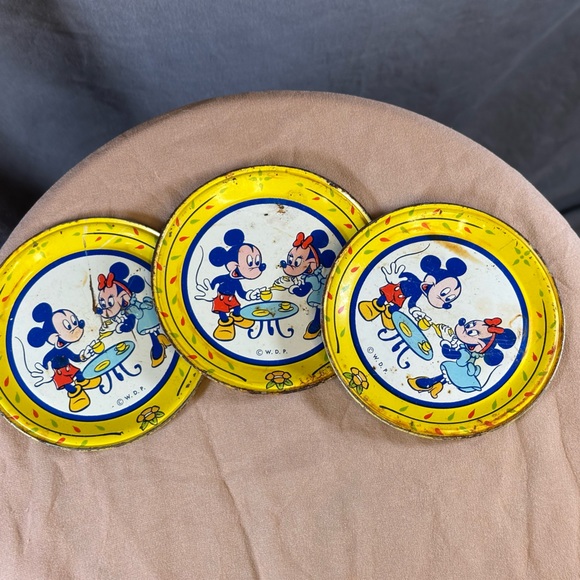 Extinct Cartoon & Mickey! Kids Play Memorabilia (Somewhat Rusty Tin Dishes!) - Picture 13 of 14